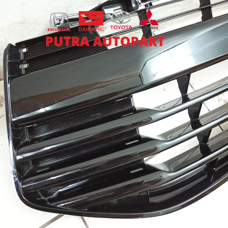 grill / ram bemper innova reborn venturer 2016-2020 original toyota