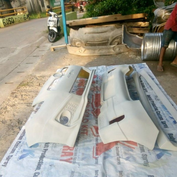 boykit yaris toyota yaris AKSESORIS MOBIL BODYKIT YARIS UPGRADE 2010 GRATIS REFLEKTOR harga diatas b