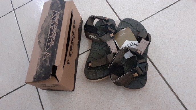 Sepatu Slip On Wanita. Sepatu Wanita Slip On. Sepatu Wanita Murah. Sepatu Batik Wanita. Sepatu