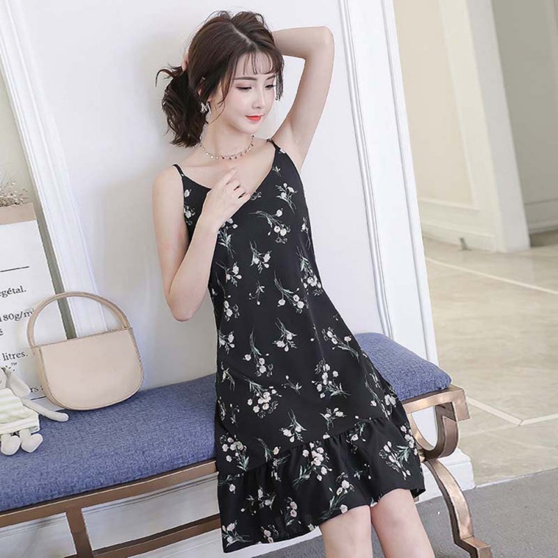 Dress Slip Korea V-Neck Tali Spaghetti Motif Bunga Warna Hitam + Aksen Ruffle untuk Wanita