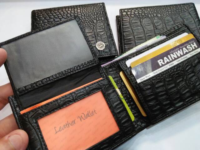 Dompet pendek lipat cowok crocodile