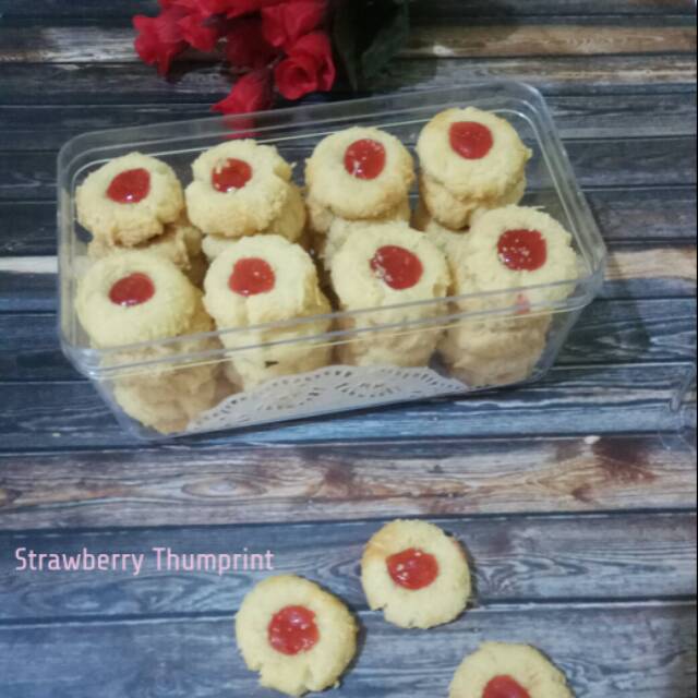 

Strawberry thumprint cookies
