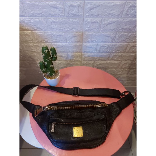 preloved waistbag mcm