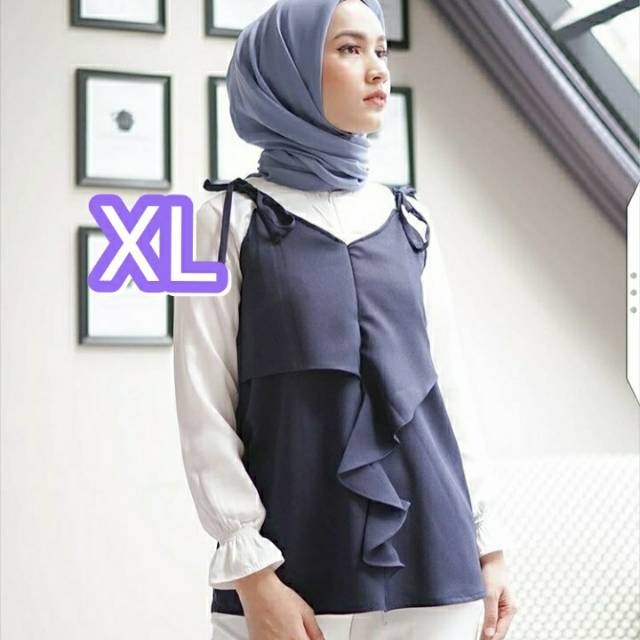 Nabilla blouse navy xl wearing klamby