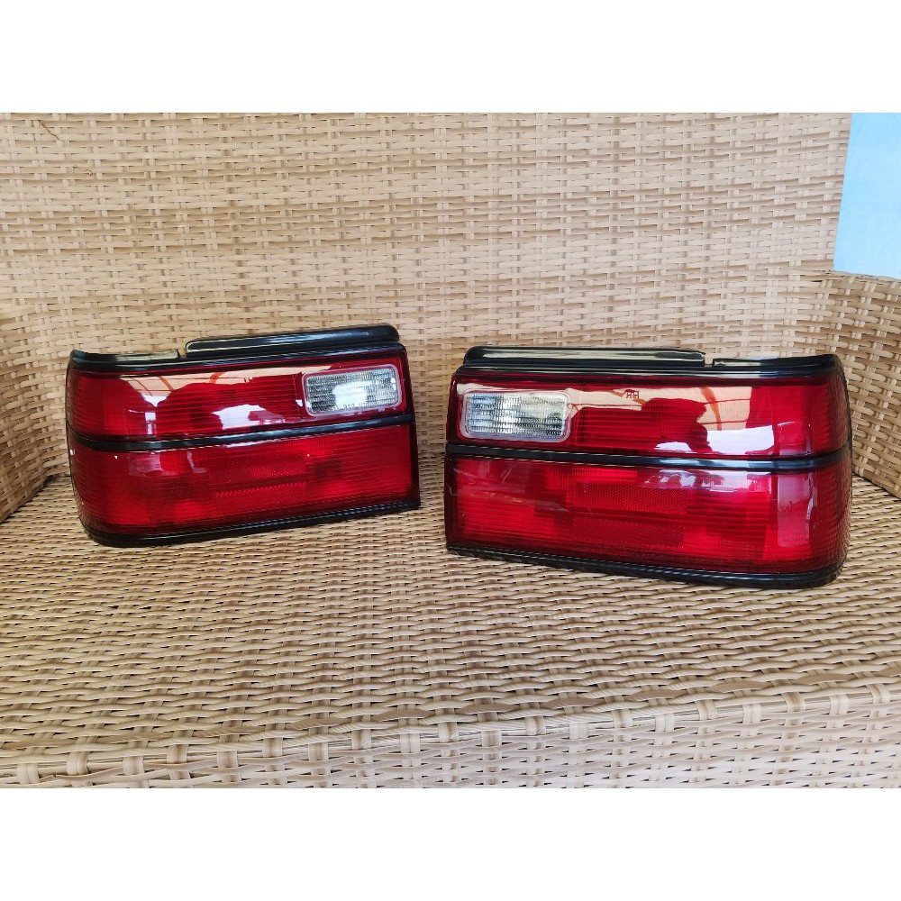 stoplamp lampu belakang toyota corolla twincam AE92 USDM Terbaik