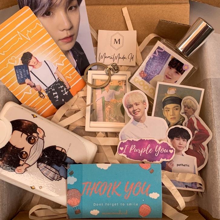 Modern.. HAMPERS GIFT BOX SPECIAL BTS EDITION | GIFT BIRTHDAY | ARMY GIFT BOX