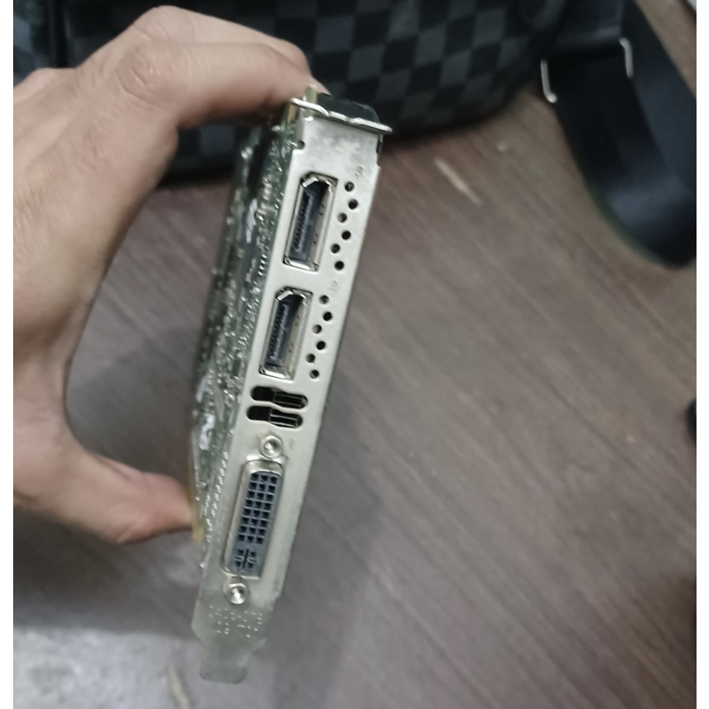 Vga Quadro K4000 3GB 192Bit GDDR5 Kondisi OK