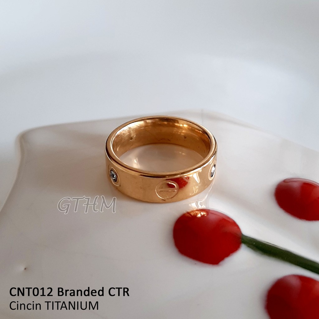 cincin titanium carter bisa untuk pria dan wanita pasangan atau single mewah seperti emas asli