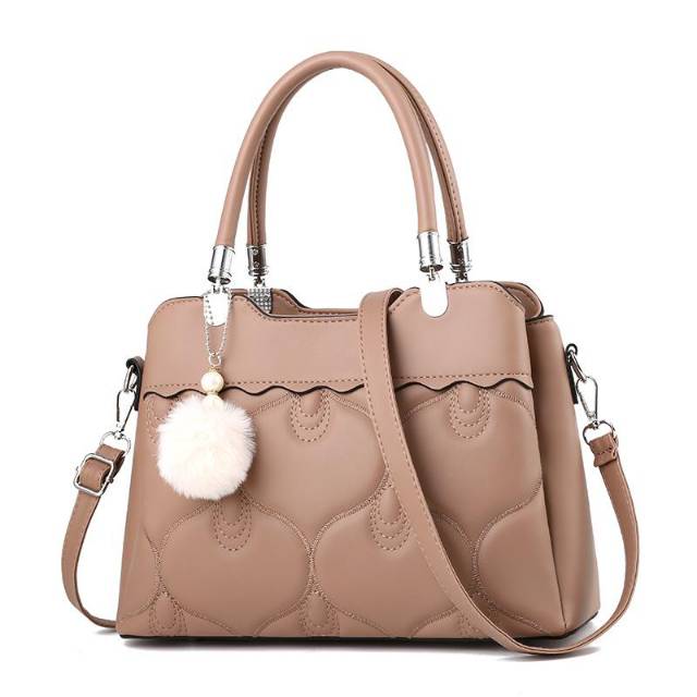 

Kode : ELJ 5021 IDR: 162 rb Bahan: Kulit PU Ukuran:22x 30 x 12 cm