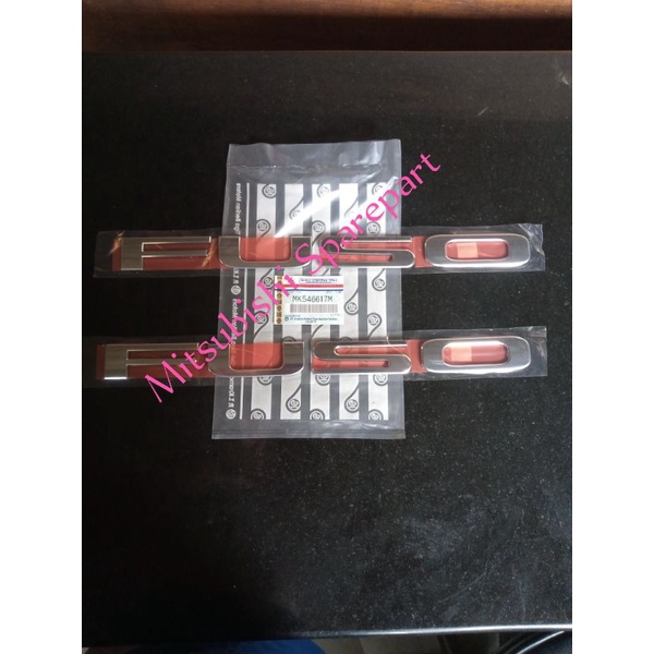 Emblem fuso Logo Fuso Canter new Original Mitsubishi MK546617M