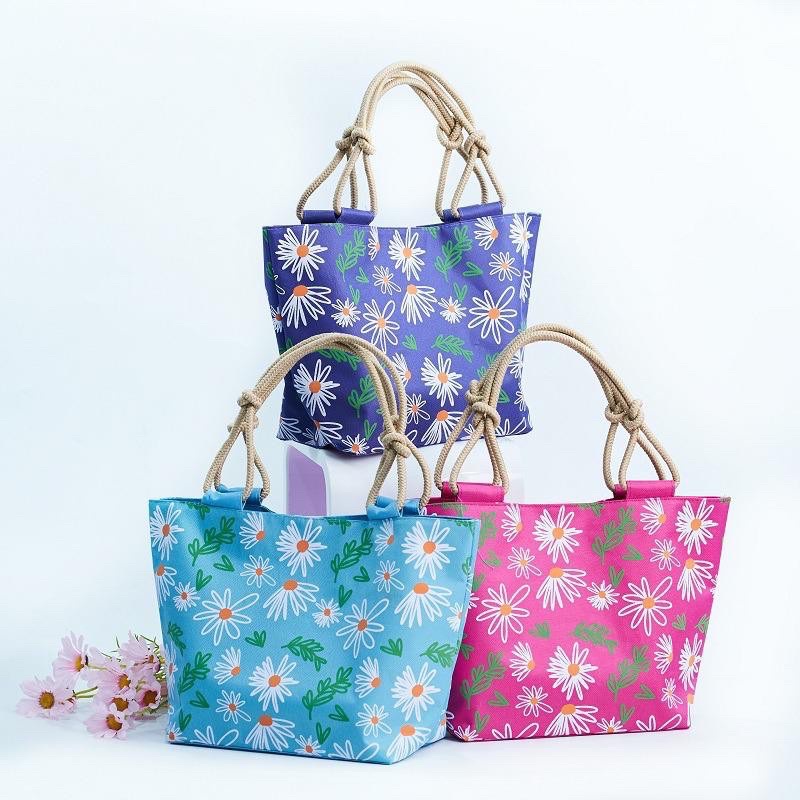 Kotak makan set Yumi flower / lunch box / tempat makan set