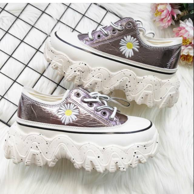 Sepatu import wanita / sepatu batam /sepatu wanita / sneakers wanita / sepatu import