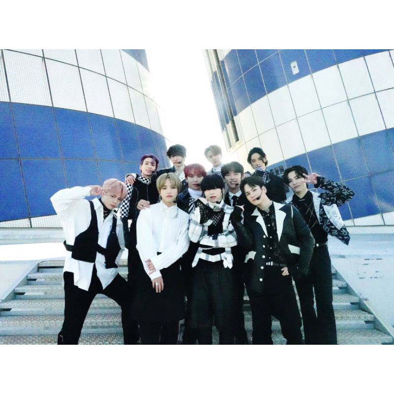 JO1 - READY STOCK PHOTOCARD POSTCARD GARLAND