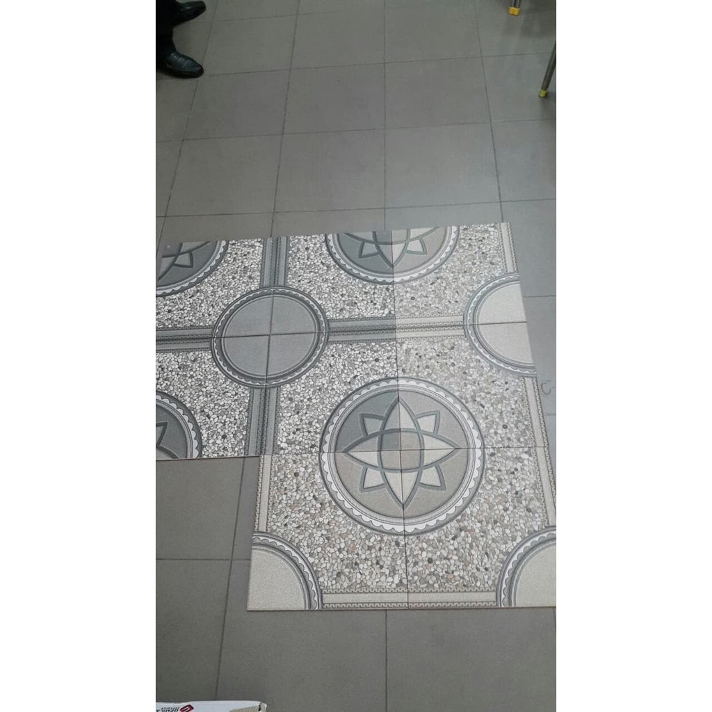Indahkeramik Keramik Lantai Batu Kasar Gemilang Alaska Antracite Grey Latte Brown 40x40 Shopee Indonesia