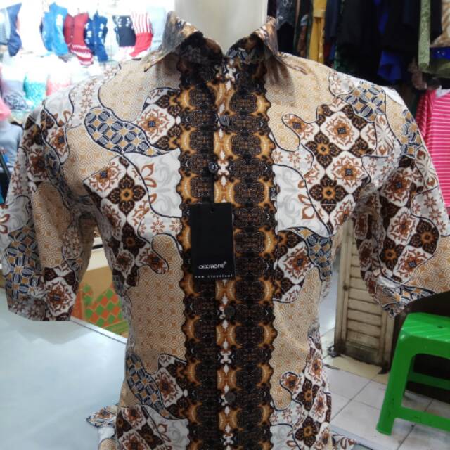 Kemeja BATIK DIXMONT ukuran M L XL