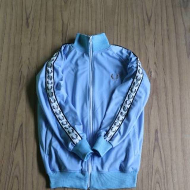 Jaket Tracktop Fredperry Biru Langit