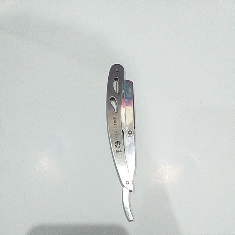 

razor besi