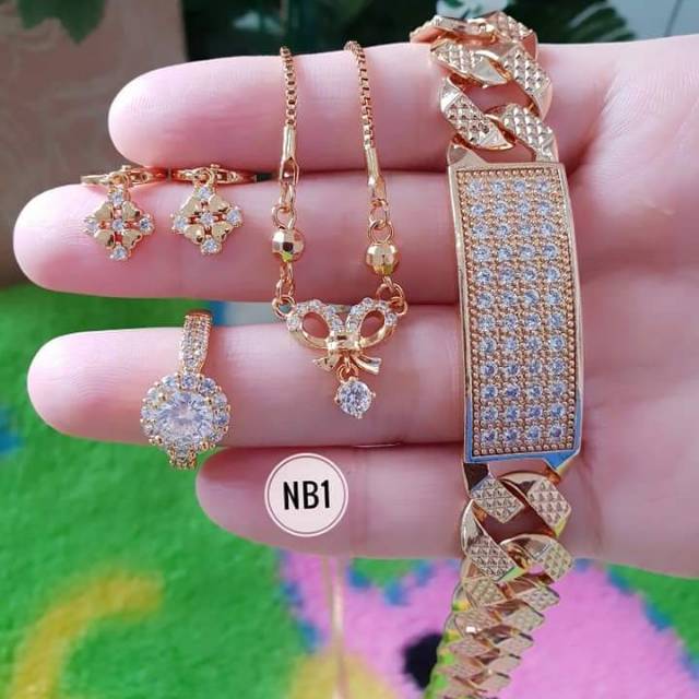 Set larisya gold 22k