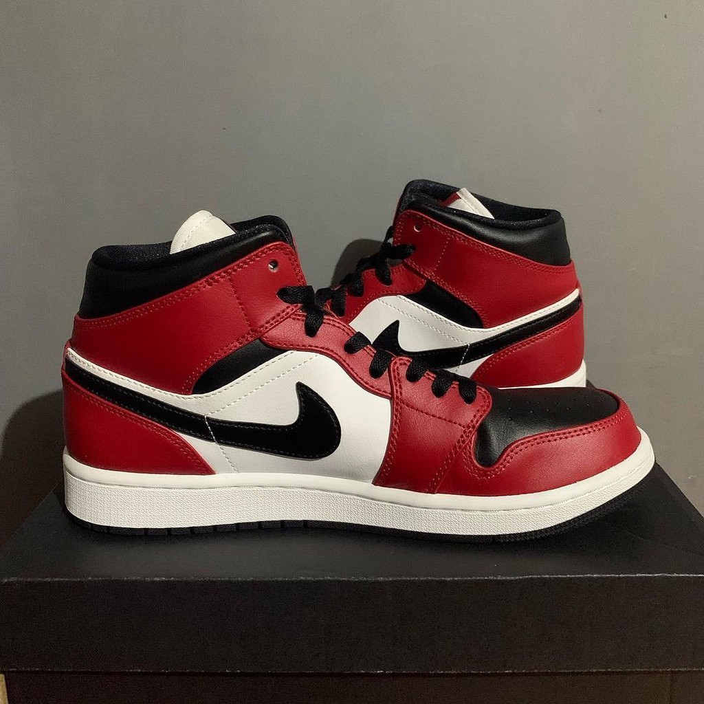 aj 1 chicago mid