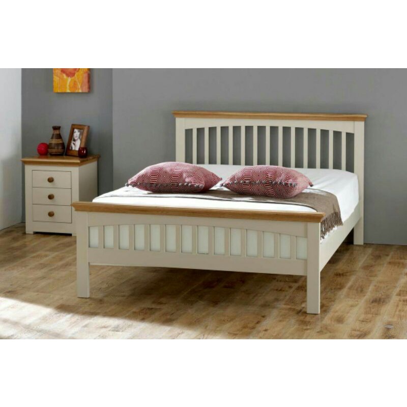 Dipan minimalis dipan putih tempat tidur aesthetic kayu Queen dan King size chocoart jepara