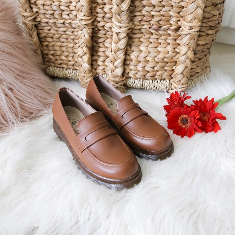 Thethingscorner - MAULIE DOCMART - Sepatu wanita / docmart wanita