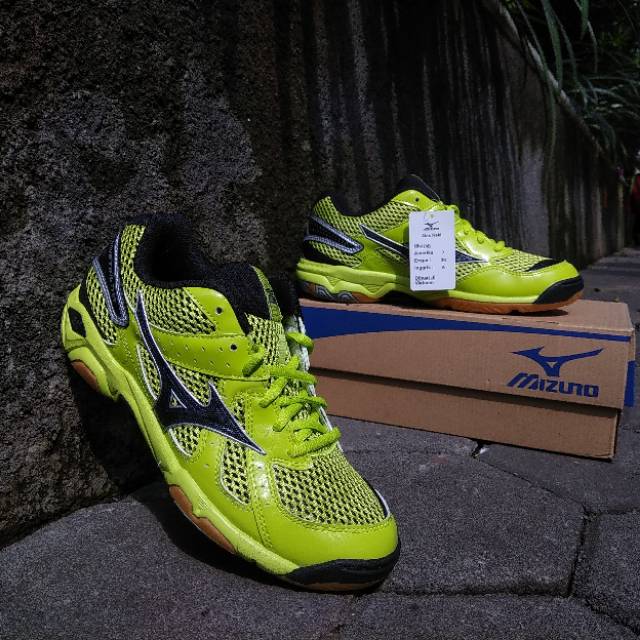 sepatu mizuno wave twister 3