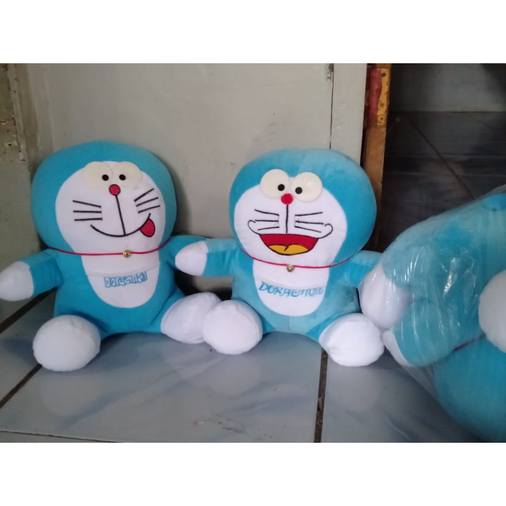 Boneka Doraemon Size L [tinggi 33cm]