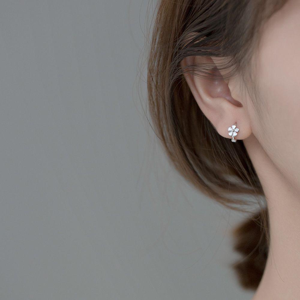 Nickolas1 Gesper Telinga Bunga Busana Harian Bunga Telinga Studs Geometris Sliver Color Hoop Earrings