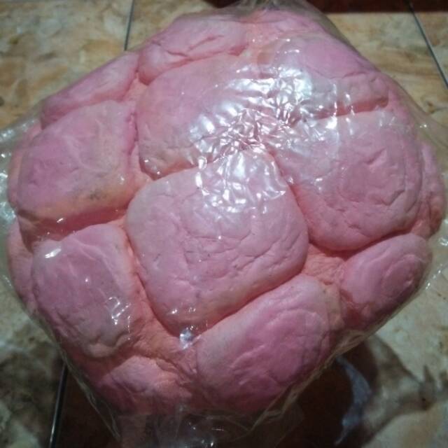 Punimaru super jumbo melon bread