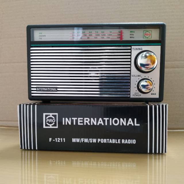 RADIO INTERNATIONAL F-1211 AM/FM/SW MODEL JADUL ANTIK RADIO RODJA