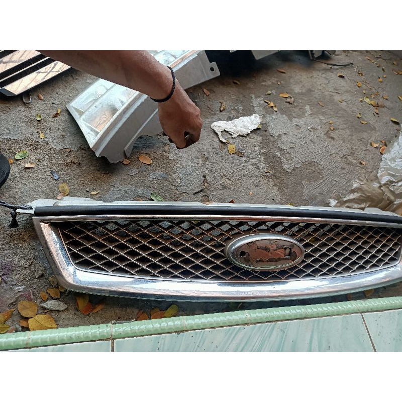 grill ford focus 2006 mk2 original
