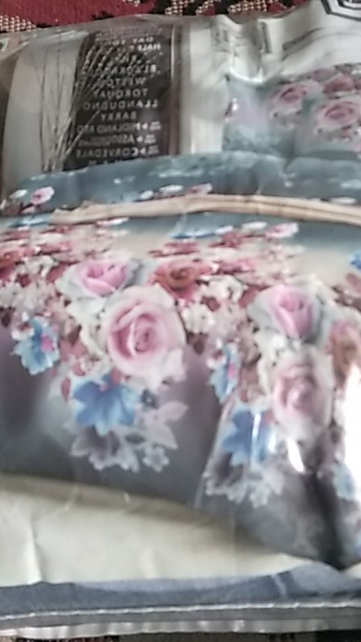 Sprei Motif Elegan  Sprei Bagus Set 2 Sarung Bantal Guling Tidur Ukuran 180x200 Sprei Karakter Cd-1