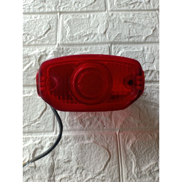 Lampu belakang L2G V75 original