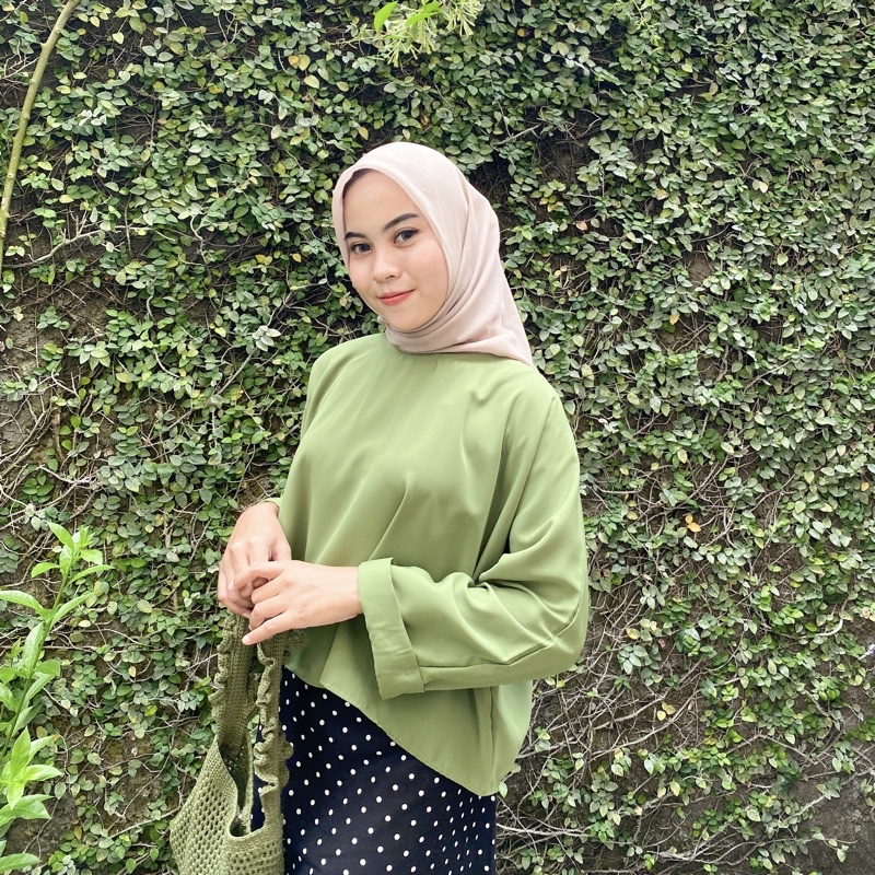 daniella crop top // atasan lucu // baju atasan wanita // luna crop top // stacy crop top-Green
