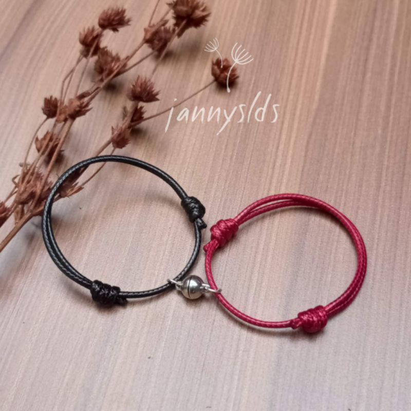 [2pcs] Gelang Couple Magnet Tali Hitam Polos Kapel Pasangan Sahabat Pria Wanita Tali Korea-Hitam maroon