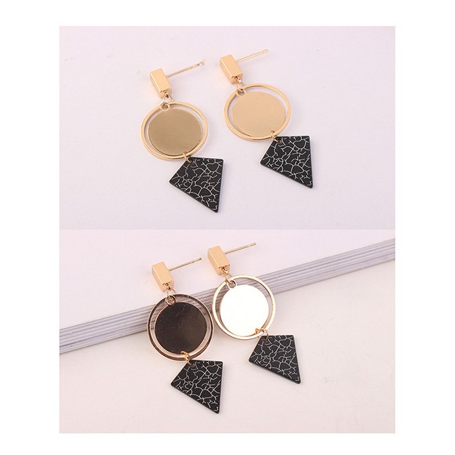 LRC Anting Tusuk Elegant Gold Color black Geometric Shape Design