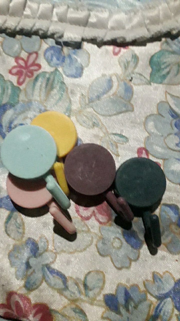 Gantungan Tempel Bulat Polos, Gantungan Baju, Gantungan Alat Dapur