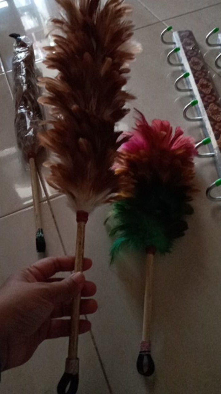 Souvenir Pernikahan Kemoceng Bulu Ayam 17 Cm - Souvenir Unik Ulang Tahun Lucu Sovenir Sofenir Jatim