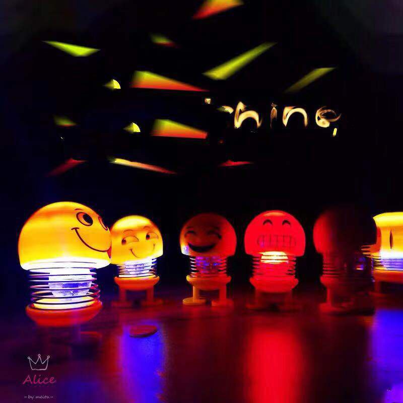 [1KG=40PCS]Boneka Per Goyang Kepala Emoticon LED Spring Shaking Doll Toys Pajangan Mobil Kepala