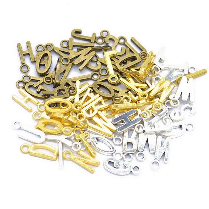 26Pcs / Set Liontin Huruf Alfabet Inggris Bahan Logam Alloy Ukuran 15x10mm Untuk Aksesoris Perhiasan Charms