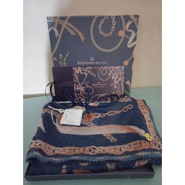 buttonscraves chain series preloved