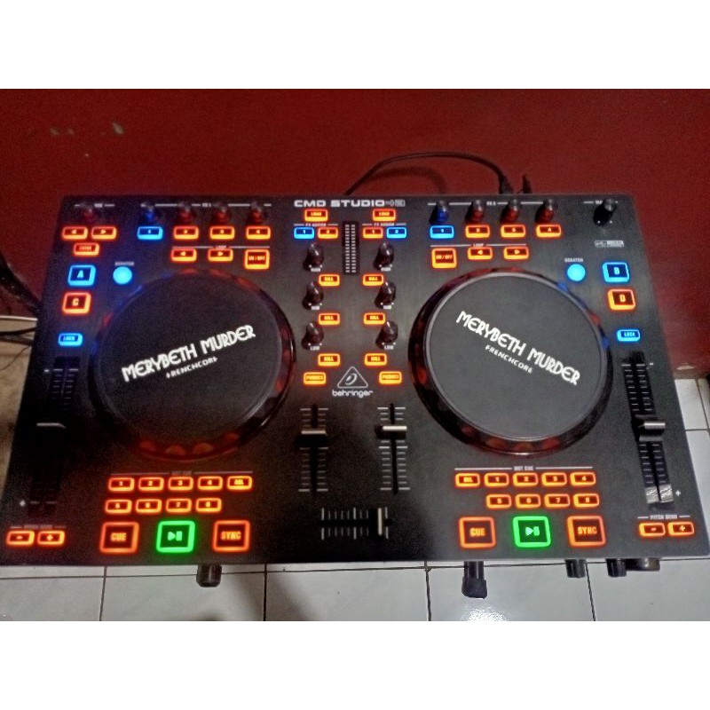 dj controller behringer cmd 4a