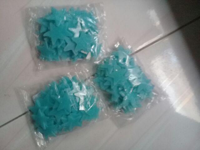 Isi 100 Pcs Stiker Bintang Glow In The Dark Menyalap Dalam Gelap