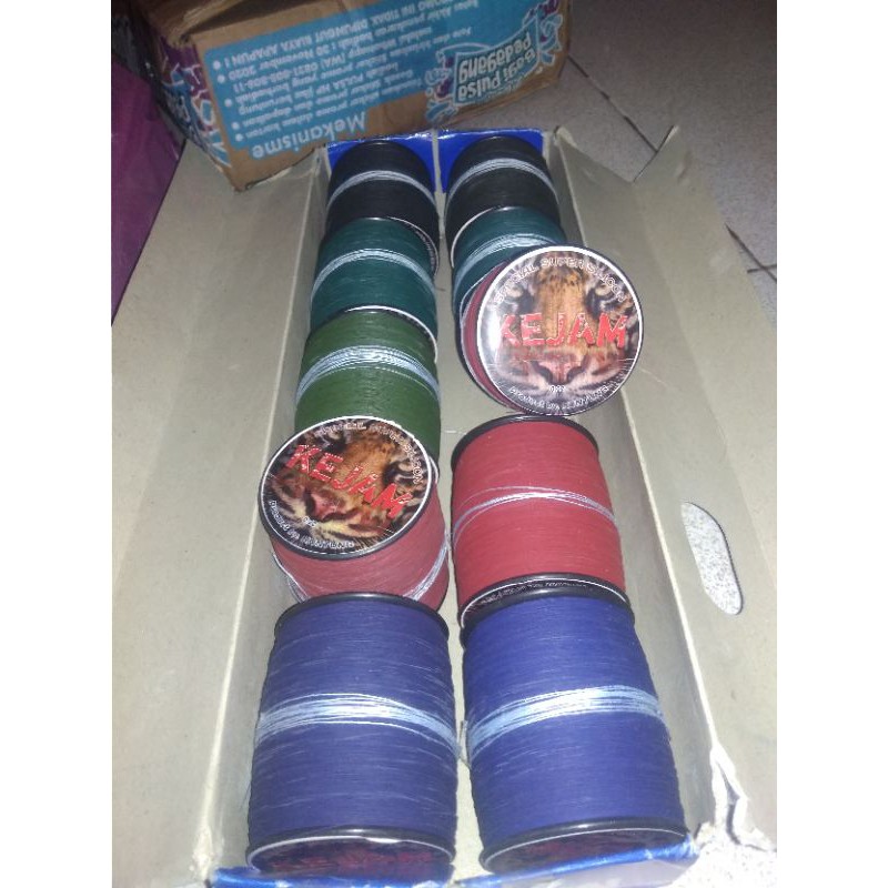 gelasan layangan kejam 022