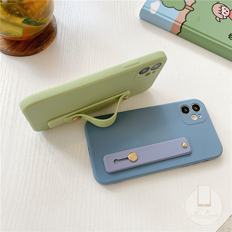 Casing Iphone 11 7plus 8plus Iphone 11pro Max Xr Xsmax Warna Solid Dengan Wristband Bentuk Kubus