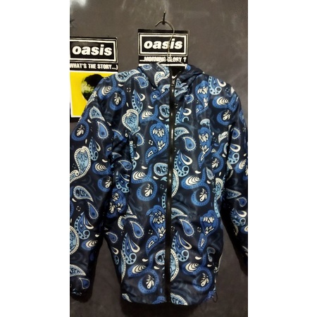 jaket outfirm paisley