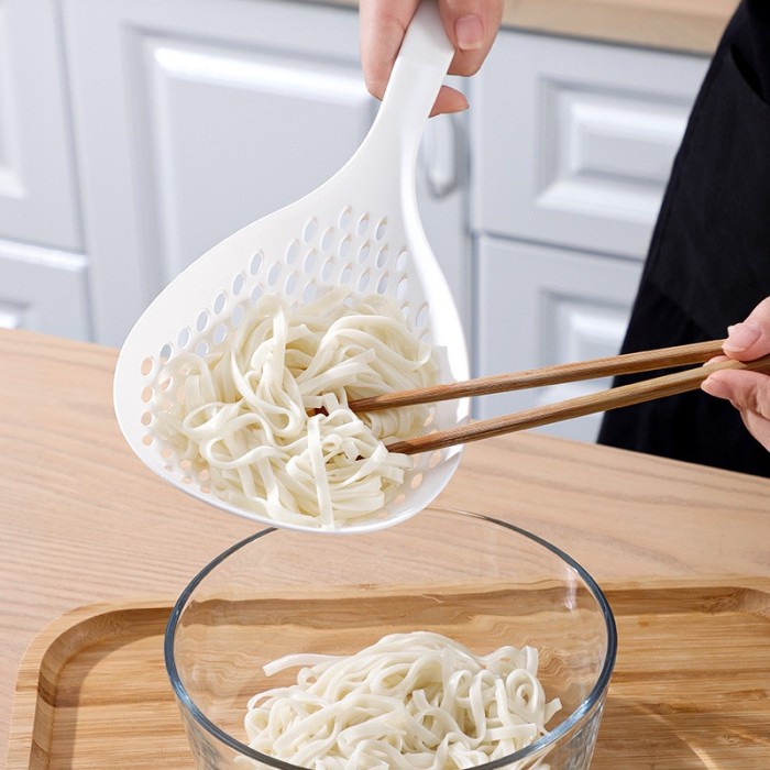 Saringan Sendok Mie Centong Jumbo Serbaguna Tirisan Spaghetti CN03