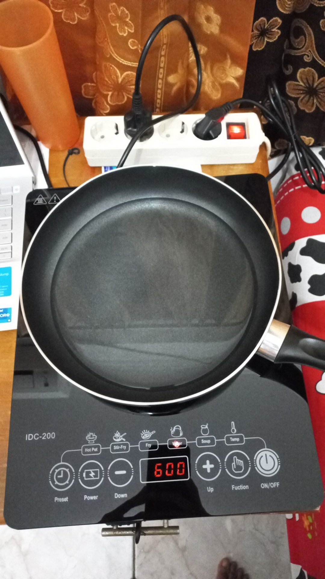 Kompor Induksi Kompor Listrik Peralatan Masak Kompor Portable Peralatan Dapur Peralatan Masak Kompor