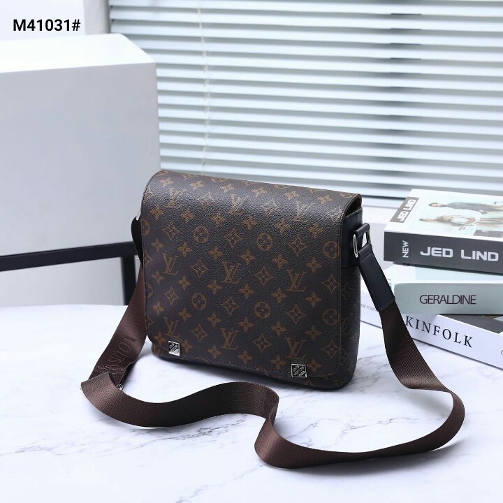 Tas Lv Louis Vuitton District Man Luxury M41031  RFV 94  batam impor original fashion branded resell