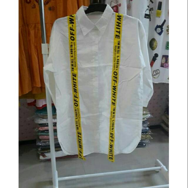 Kemeja off white